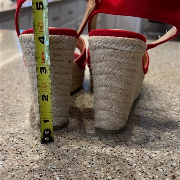 American Eagle by Payless Red Sandals - Picture 4 of 6